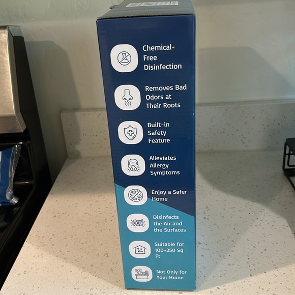 Uvilizer Tower UV Light Sanitizer and Ultraviolet Lamp - Picture 4 of 6